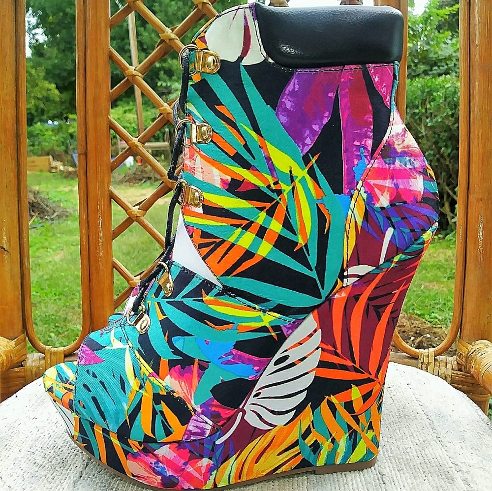 Liliana Wedges- SOLD
